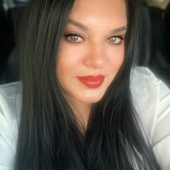 Meet your Posher, Sonia - Picture 1 of 1